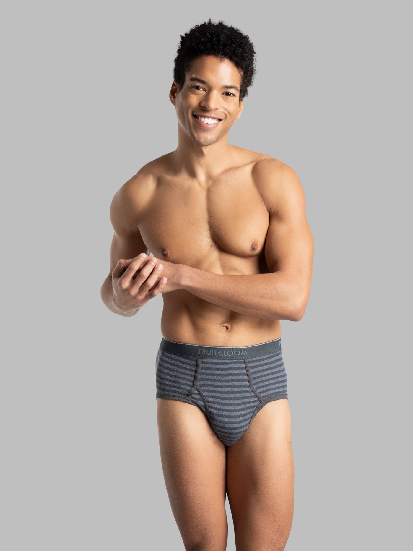 Fruit of the Loom 5 Pack Solid Fashion Brief (5P4609) S/Assorted at   Men's Clothing store: Briefs Underwear